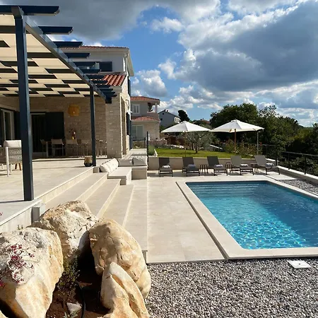 Villa Tina Maria With Seaview Near Porec *